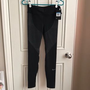 Nike zonal strength pants